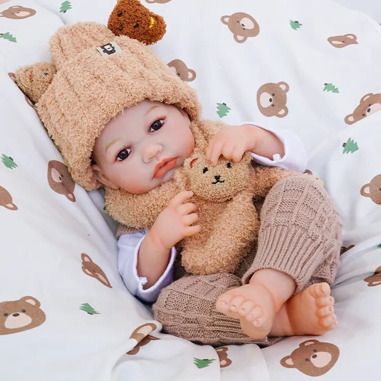 Oliver - Lifelike Reborn Baby Doll (20") by chimidoll