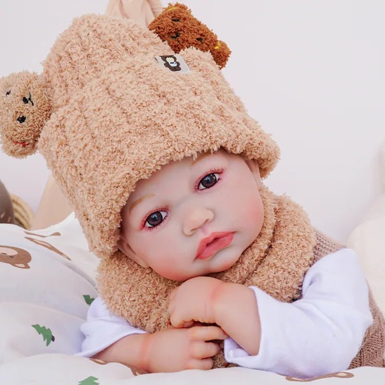 Oliver - Lifelike Reborn Baby Doll (20") by chimidoll