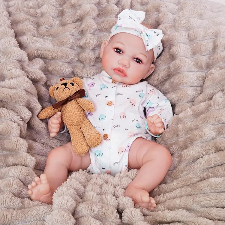 Olivia - Lifelike Reborn Baby Doll (18") by chimidoll