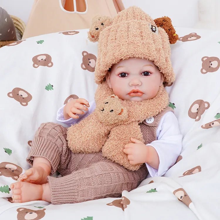 Oliver - Lifelike Reborn Baby Doll (20") by chimidoll