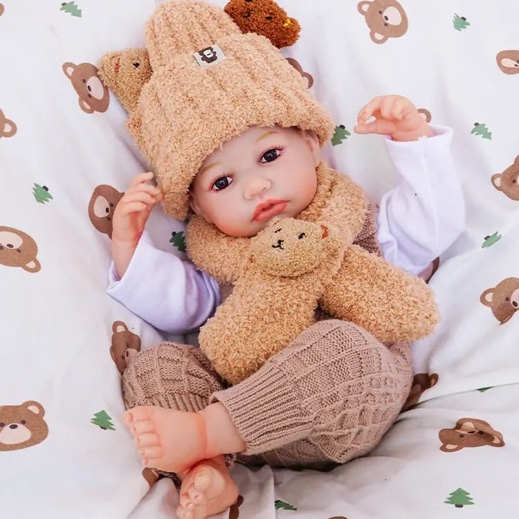 Oliver - Lifelike Reborn Baby Doll (20") by chimidoll