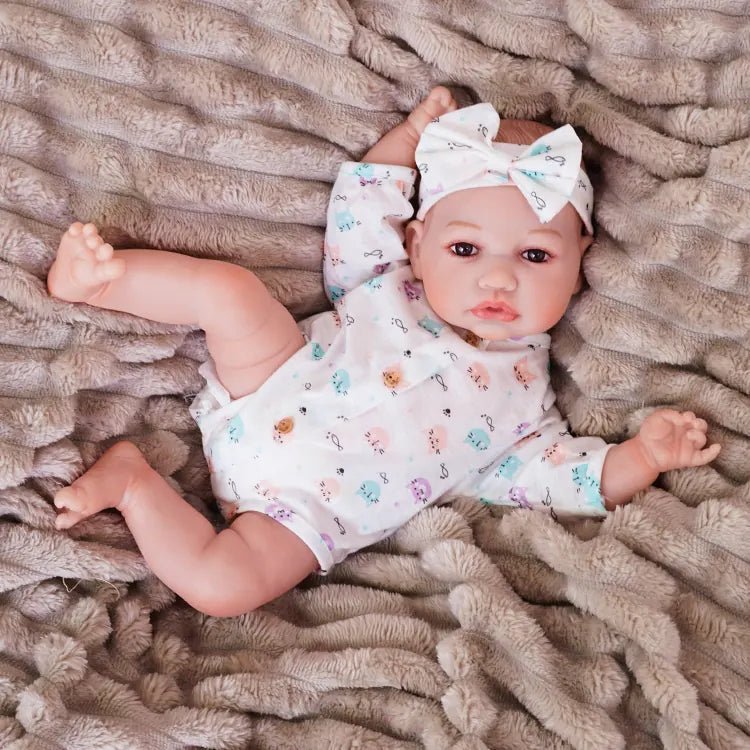 Olivia - Lifelike Reborn Baby Doll (18") by chimidoll
