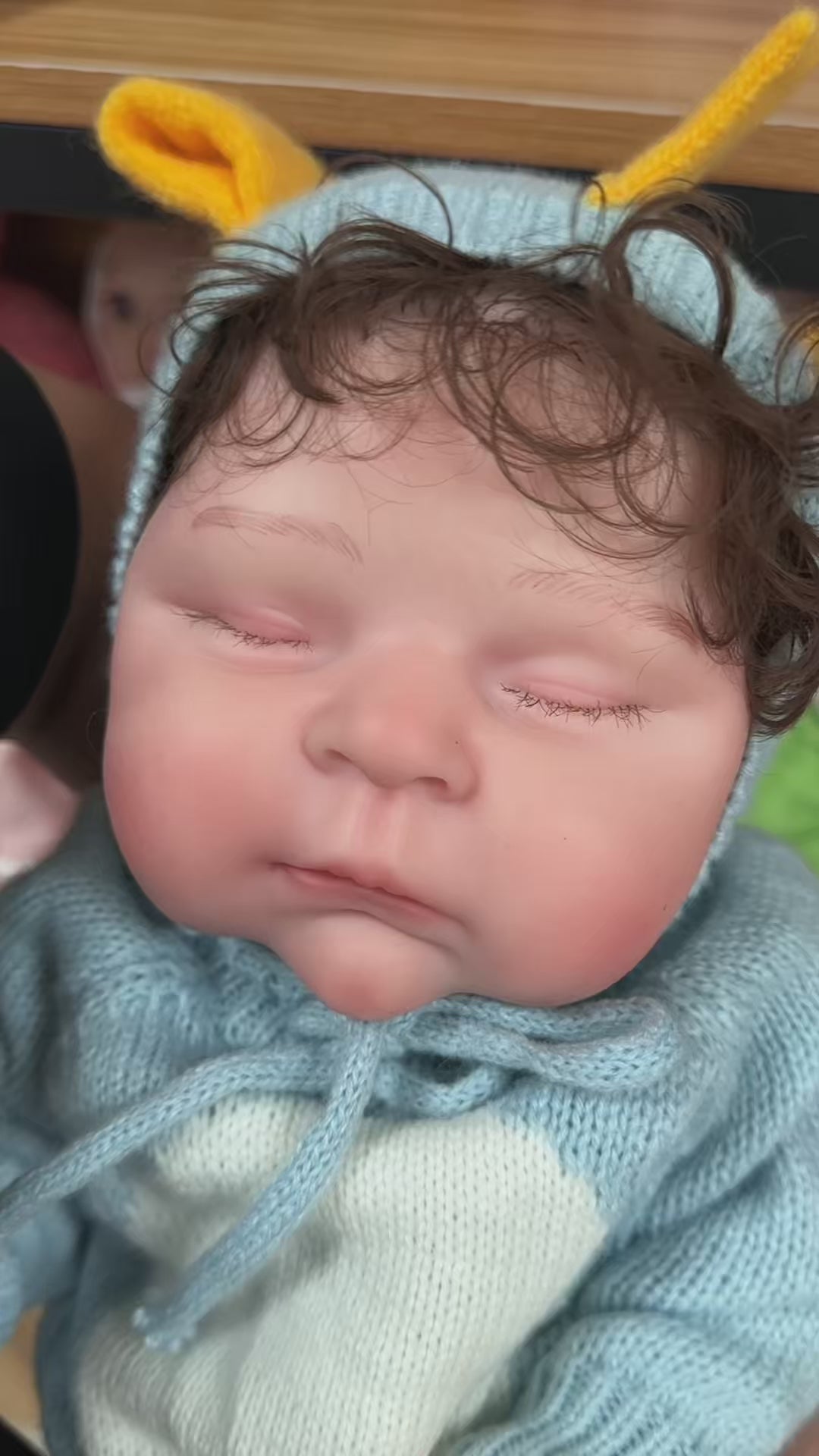Load video: Bessie Lifelike Full Silicone Reborn Baby Doll - chimidoll