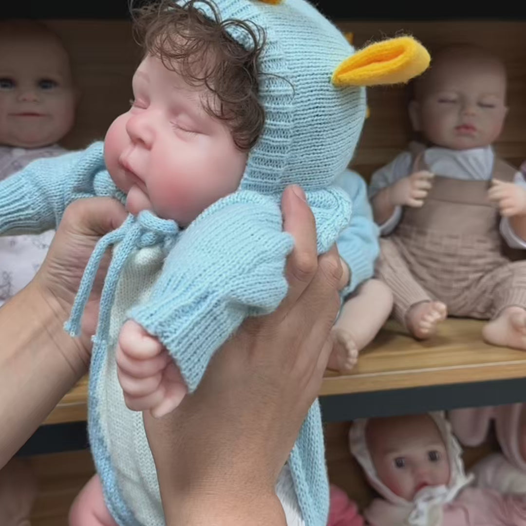 Charger la vidéo: Bessie poupée reborn en silicone intégral