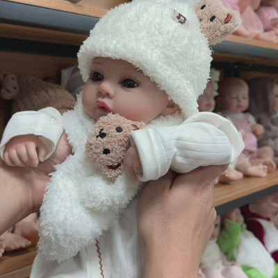 Milo 50 cm Lebensechte Reborn Babypuppe